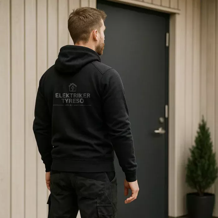 Elektriker i Tyresö på hembesök för installation